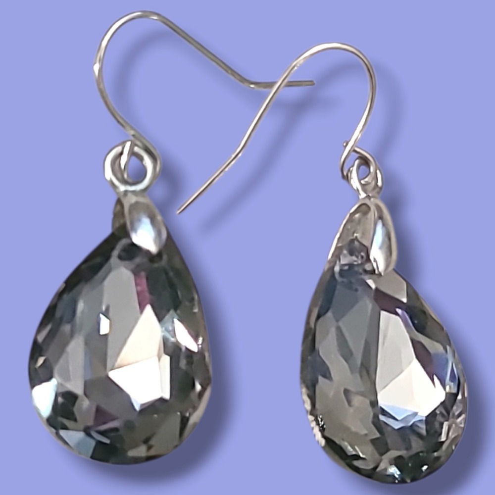 Vintage Y2k Silver Tone Gray Crystal Drop Dangle Earrings